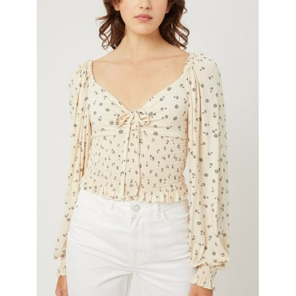 LAST CHANCE SELLING TO BUFFALO SOON MAKE AN OFFER Cream Smocked Women's Top